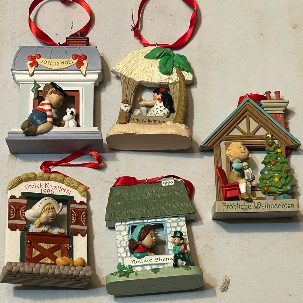 5 Vintage Hallmark Keepsake Ornaments Windows of the World Series No Boxes
